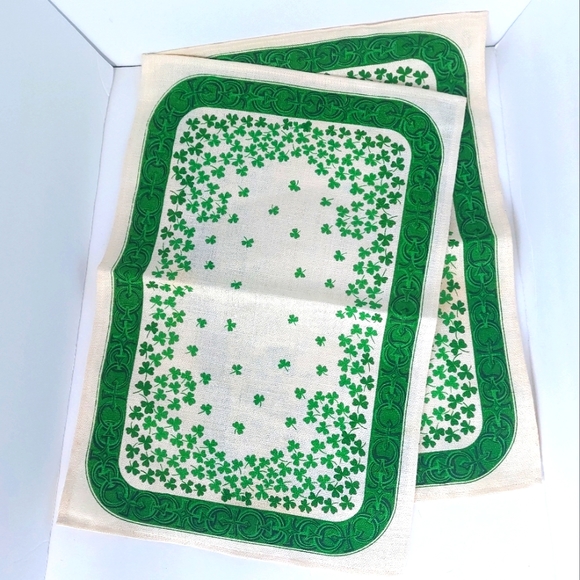 Vintage Celtic Shamrock 65% Irish Linen Placemats - Set of 2 - Picture 1 of 3